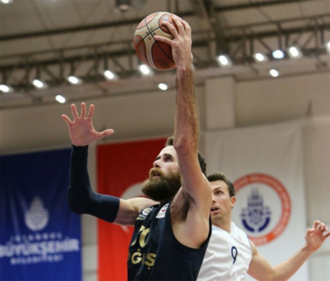 Fenerbahçe Seriyi Sürdürdü