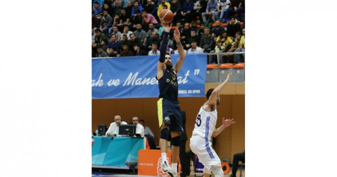 Fenerbahçe Seriyi Sürdürdü