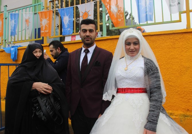 Nikahı Kıydılar, Erdoğan’a Koştular