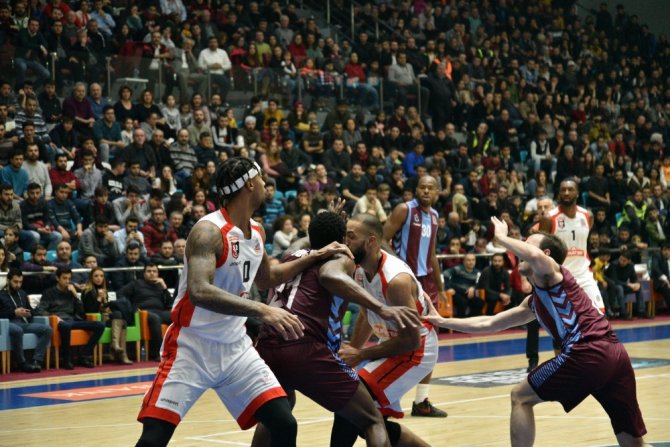 Muratbey Uşak Trabzon’u Devirdi