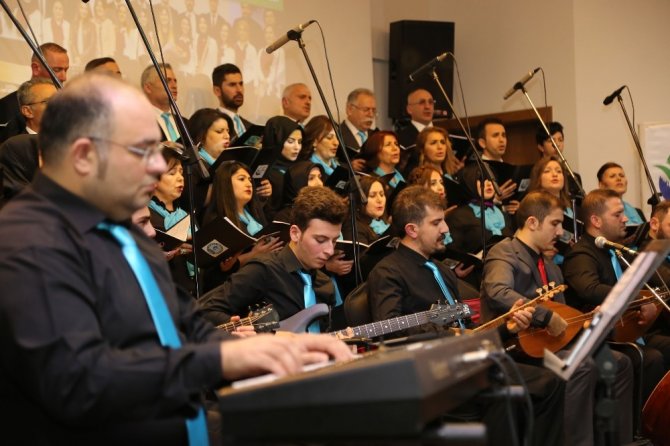 Çayeli Belediyesi Korosu’ndan Türk Halk Müziği Konseri