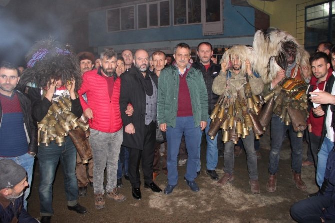 Hem Kalandar’ı Kutladılar Hem De Eğitime Destek Verdiler