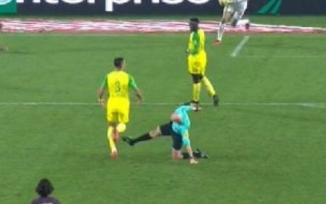 Avrupa Hakemin Tekmesini Konuşuyor