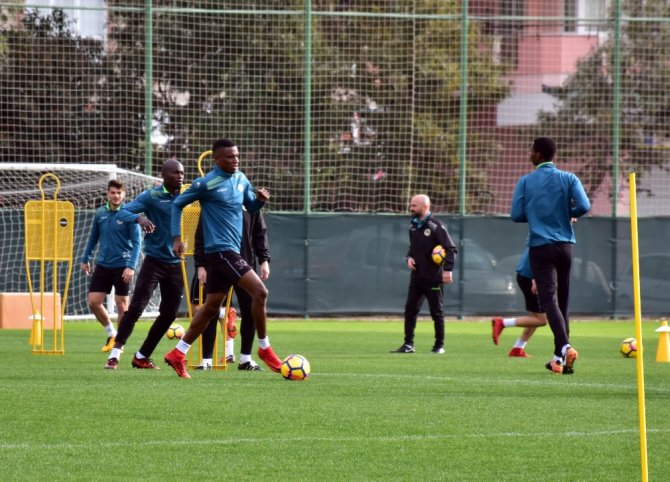 Aytemiz Alanyaspor’da Kasımpaşa Mesaisi Sürüyor