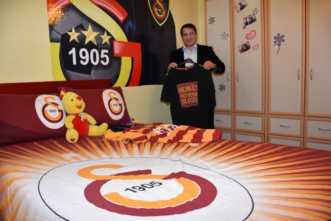 Biri Galatasaraylı,biri Fenerbahçeli: Fanatikliği Bu Kadarı