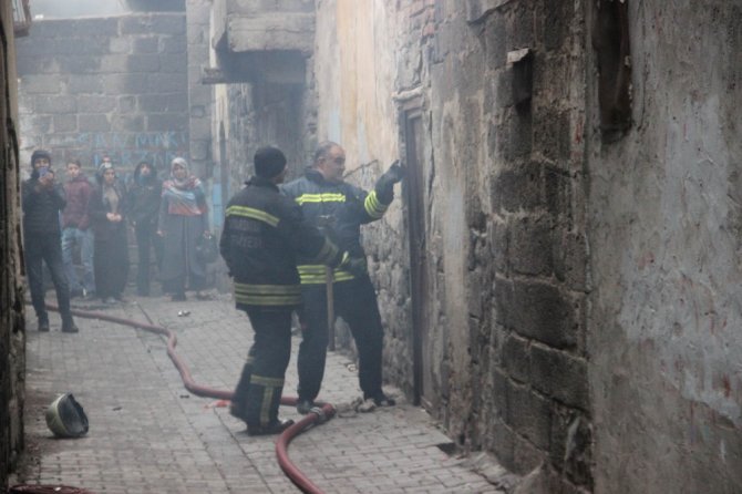 Diyarbakır’da Çıkan Yangında Kundaklama İddiası