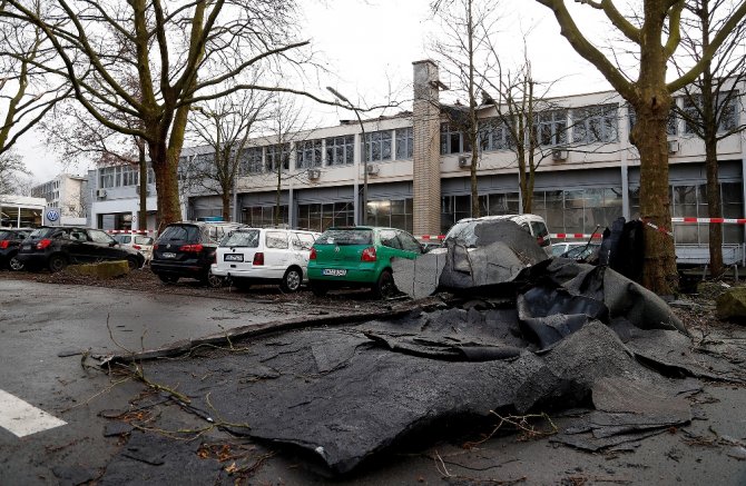 “Friederike Kasırgası” Almanya’da Can Kaybına Yol Açtı