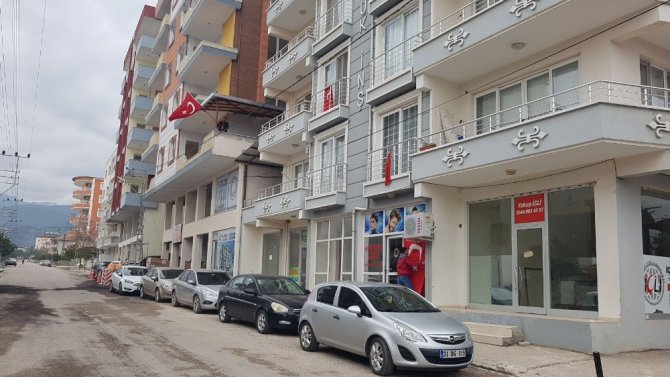 Ev Ve İş Yerleri Türk Bayraklarıyla Donatıldı