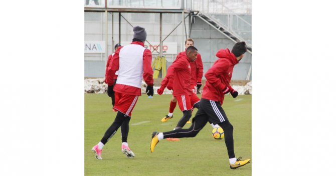 Robinho İlk Antrenmanına Çıktı