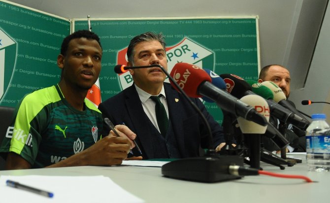 Bursaspor Shehu İle Sözleşme İmzaladı