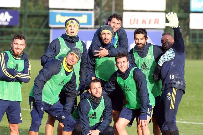 Fenerbahçe’de, Trabzonspor Mesaisi Sürdü