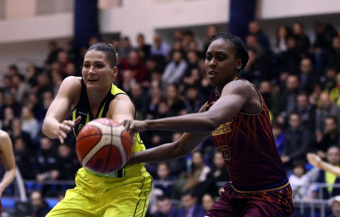 Yakın Doğu Üniversitesi Deplasmanda Fenerbahçe’yi Devirdi