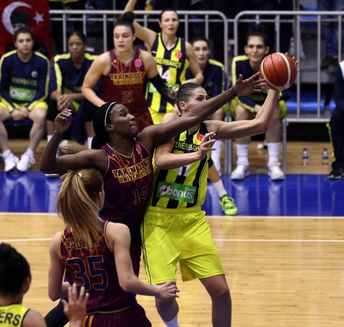 Yakın Doğu Üniversitesi Deplasmanda Fenerbahçe’yi Devirdi