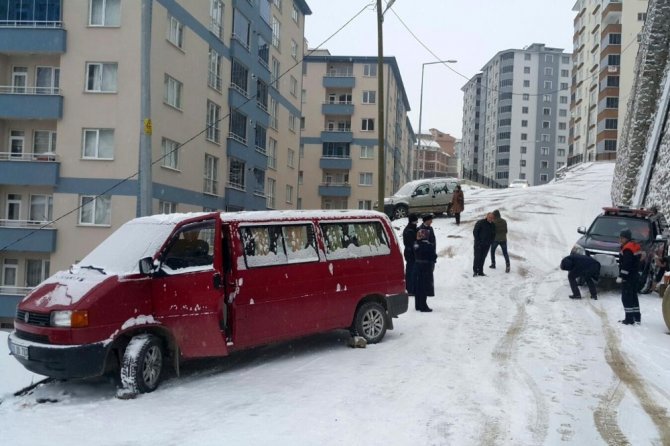 Gümüşhane’ye Beklenen Kar Yağışı Geldi