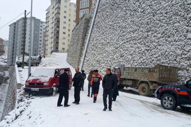 Gümüşhane’ye Beklenen Kar Yağışı Geldi