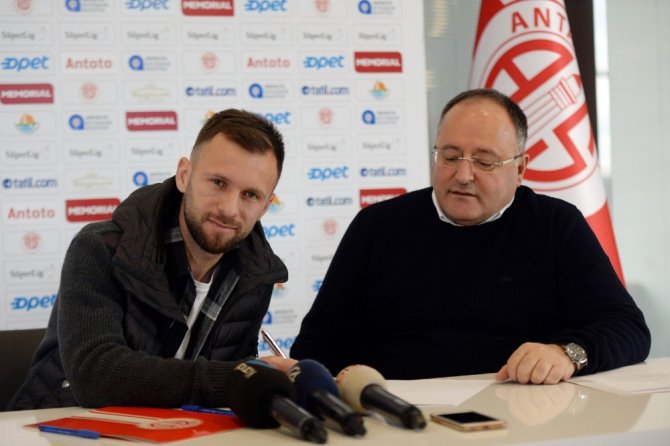 Antalyaspor Hakan Özmert’i Kadrosuna Kattı