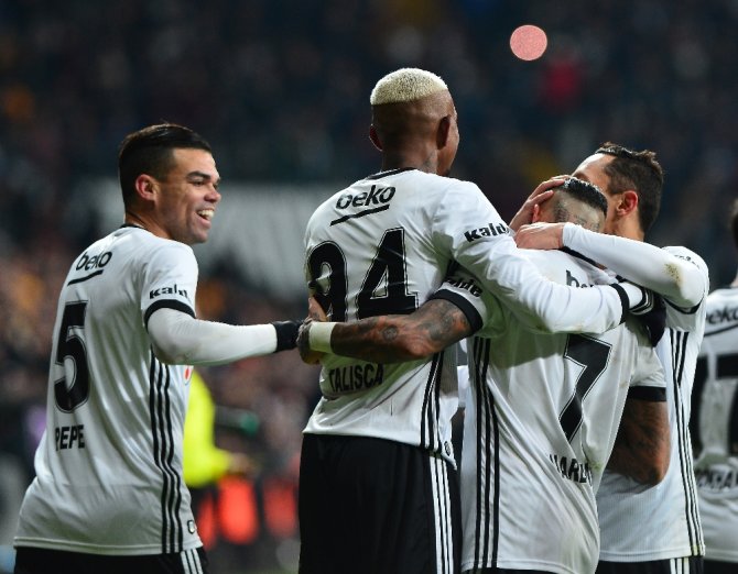 Beşiktaş Kazanmasını Bildi