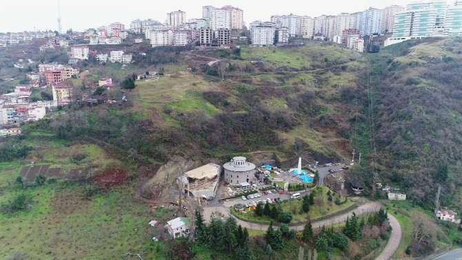 Trabzon’da Tarihi Cephanelik Binasının Yanına Yapılan İnşaata Tepki