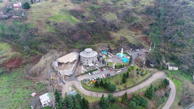 Trabzon’da Tarihi Cephanelik Binasının Yanına Yapılan İnşaata Tepki