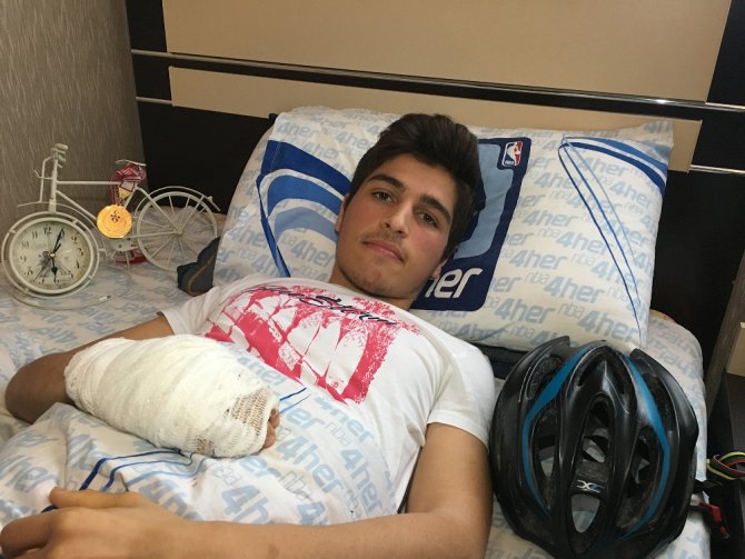 Milli Sporcuyu Kazadan Çok Sürücünün Kaçması Yaraladı