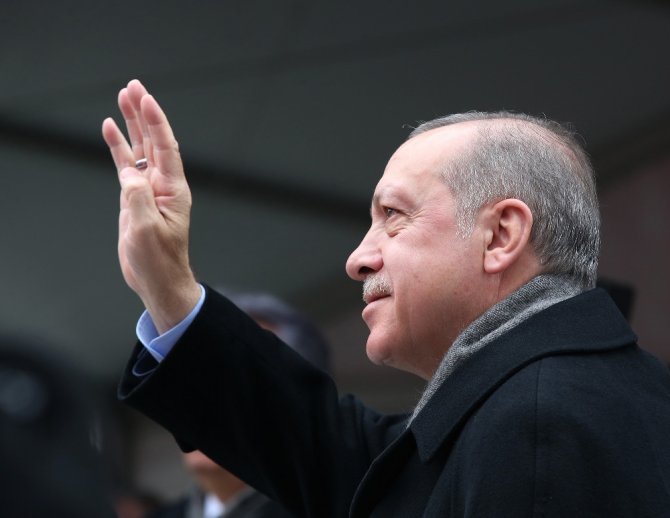 "Hepsinin Üzerinden Silindir Gibi Geçeriz"