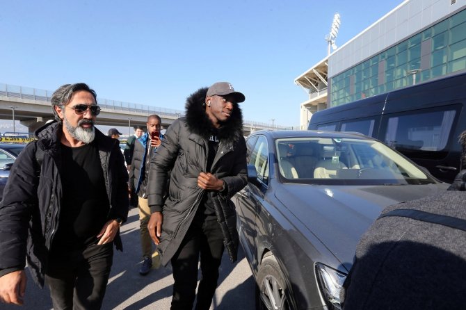 Demba Ba, Bornova Atatürk Stadyumu’nda