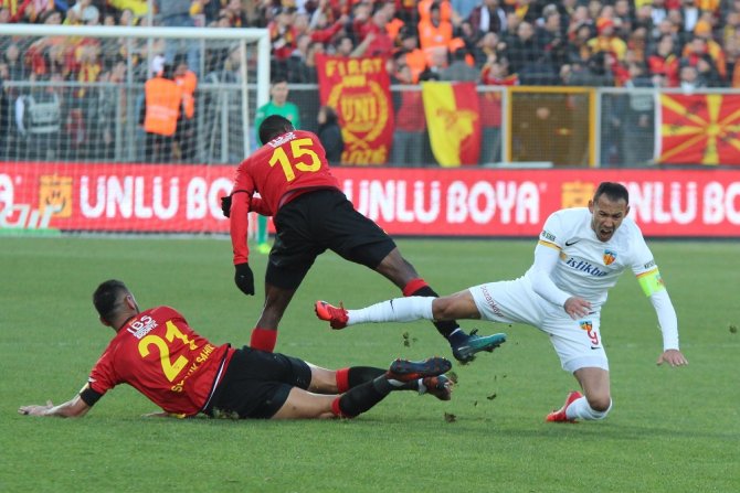 İzmir’de Golü Beraberlik