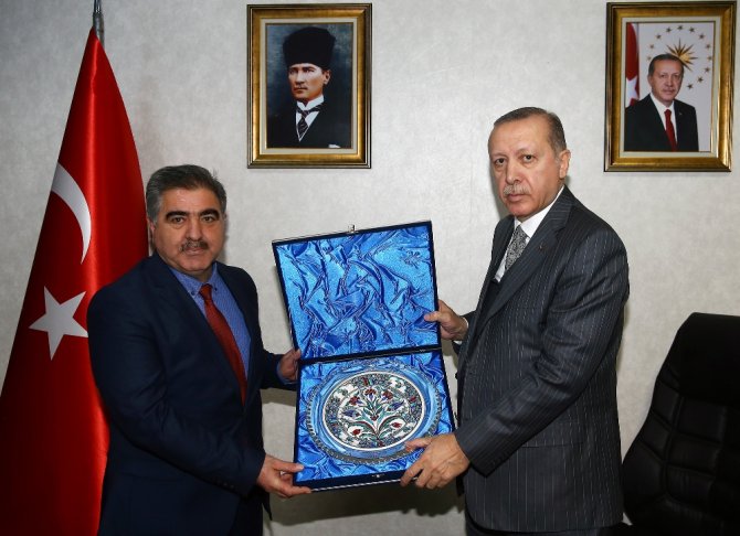 Erdoğan, Amasya Valisi Ve Belediye Başkanını Kabul Etti
