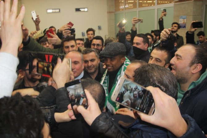 Eto’o Çoşkuyla Karşılandı