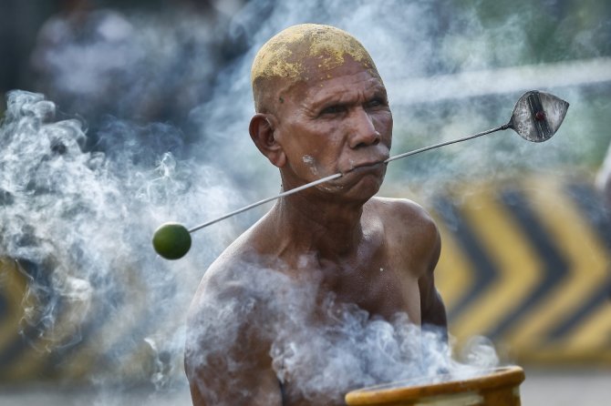Yüz Binlerce Hindu, Thaipusam Festivali’ne Akın Etti
