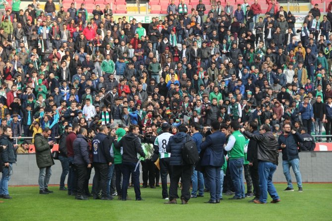 Eto’o, Atiker Konyaspor’a İmzayı Attı