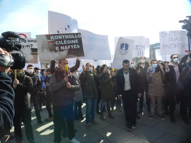 Kosova’da Hava Kirliliği Protesto Edildi