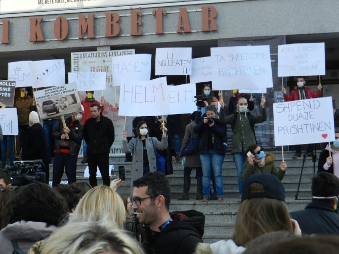 Kosova’da Hava Kirliliği Protesto Edildi