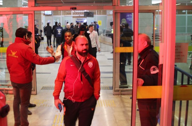 Galatasaray Kafilesi Konya’ya Geldi
