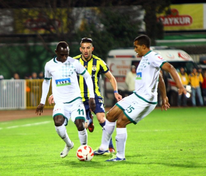 Fenerbahçe İlk Yarıda Önde
