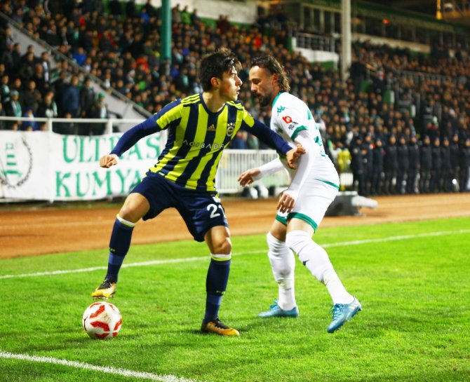 Fenerbahçe İlk Yarıda Önde