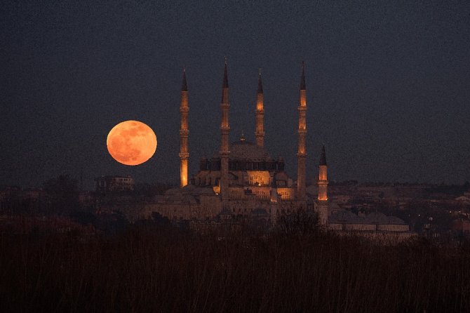 Edirne’de Süper Mavi Kanlı Ay İzlendi
