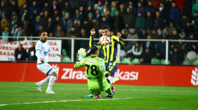 Fenerbahçe Hasan Ali Kaldırım’ın Ayağının Fotoğrafını Paylaştı.