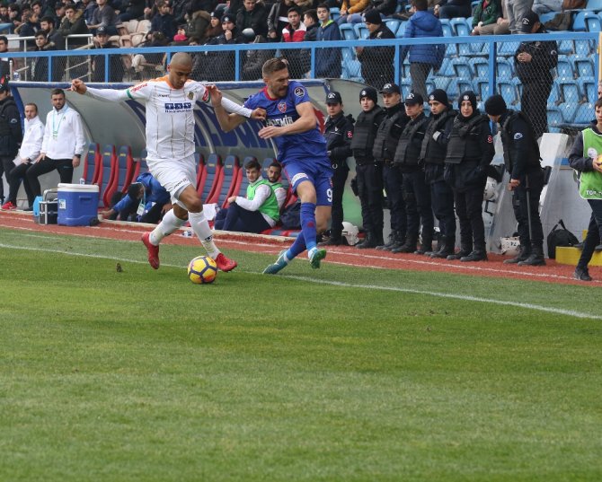 Karabük Evinde Kazandı