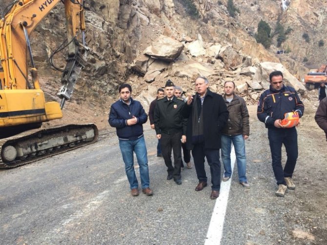Heyelanda Kapanan Artvin-ardahan Karayoluna Alternatif Yol Açılacak