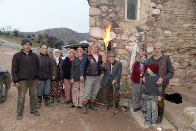 Bu Mahalle 100 Yıldır Elektriğe Hasret