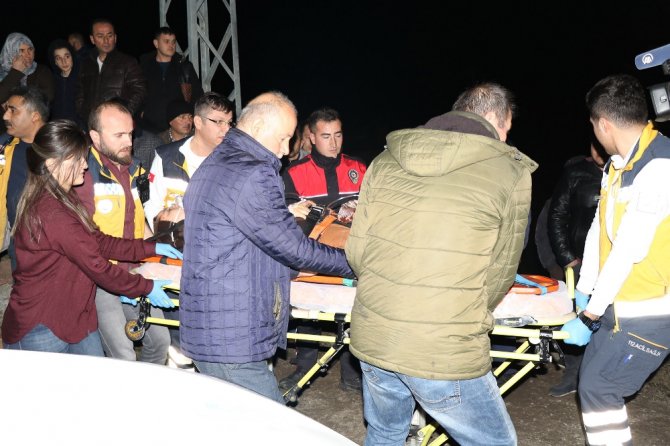 Yolcu Midibüsü Devrildi: 1 Ölü, 16 Yaralı
