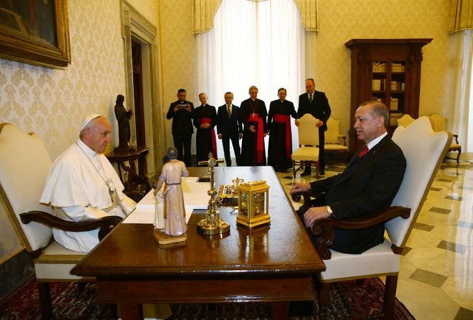 Cumhurbaşkanı Erdoğan Papa Francis İle Görüştü