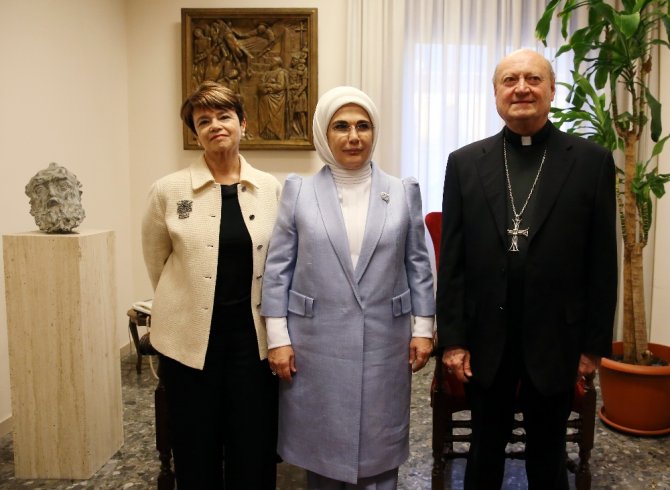 Emine Erdoğan’dan Vatikan’da Konuştu