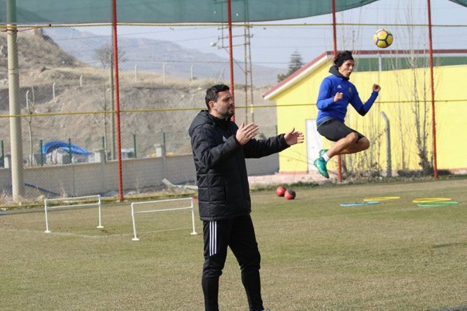 Evkur Malatyaspor Çıkışa Geçmek İstiyor