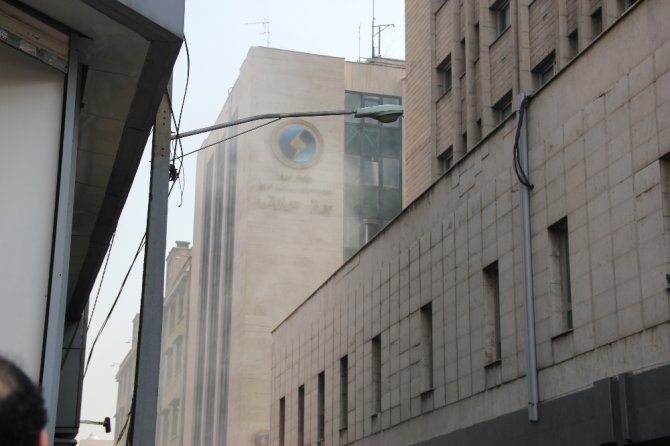Tahran’da Bakanlıkta Yangın: 9 Yaralı