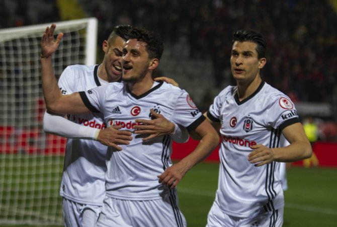 İlk Yarıda Tek Gol Var