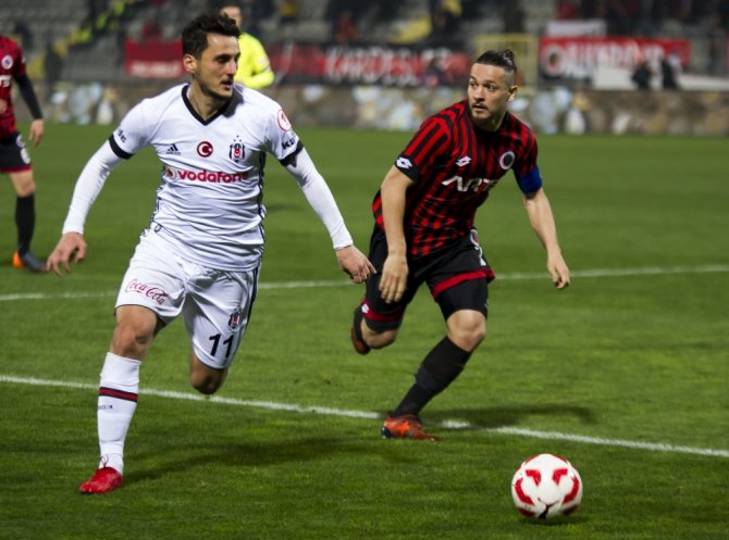 Kartal Yarı Finalde