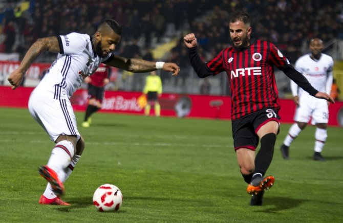 Kartal Yarı Finalde