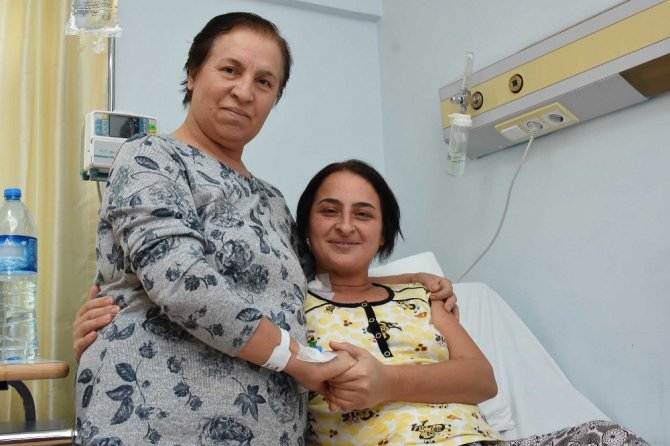 Böbreğini Vererek Kızını Hayata Bağladı